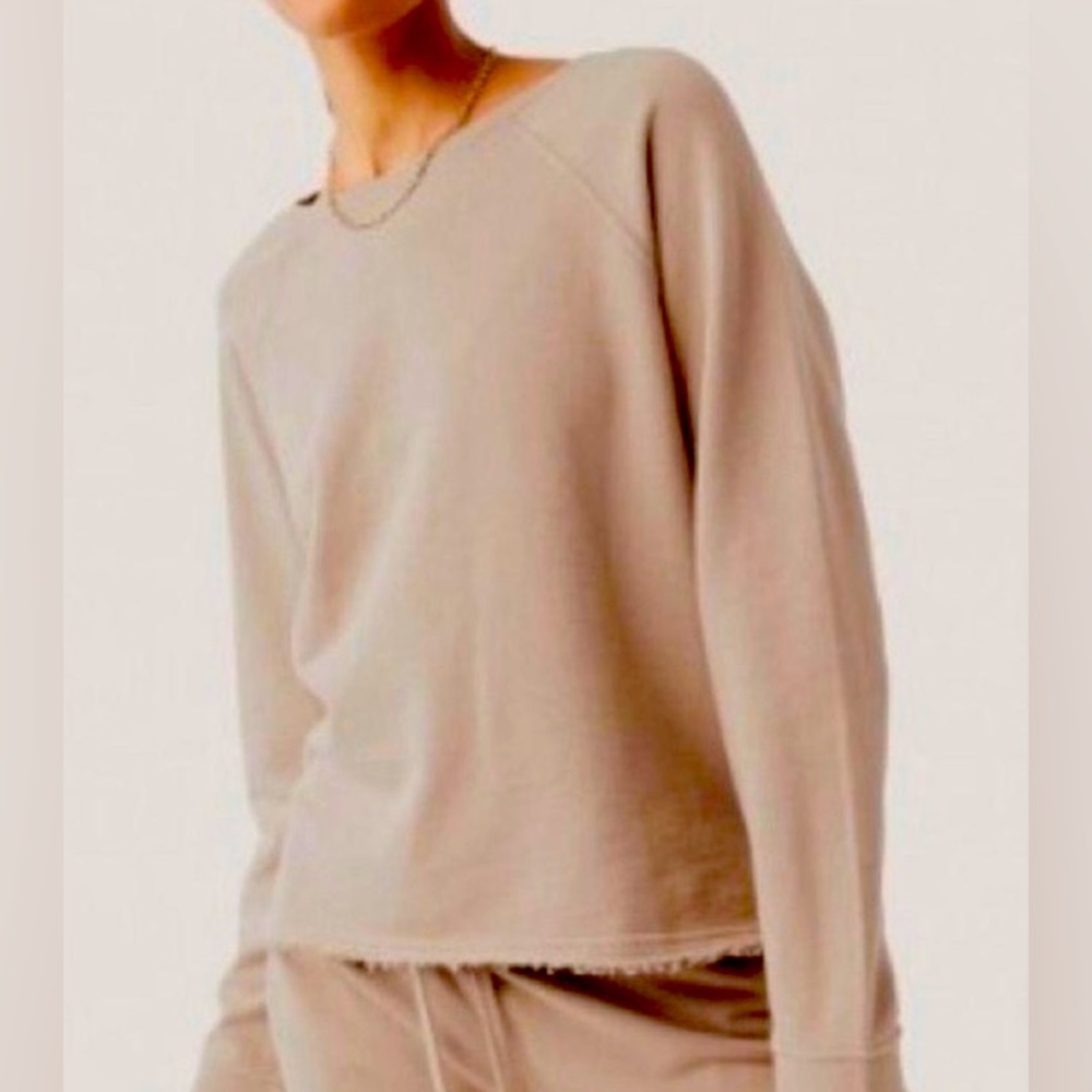 Pact Womens Sweatshirt || Size M